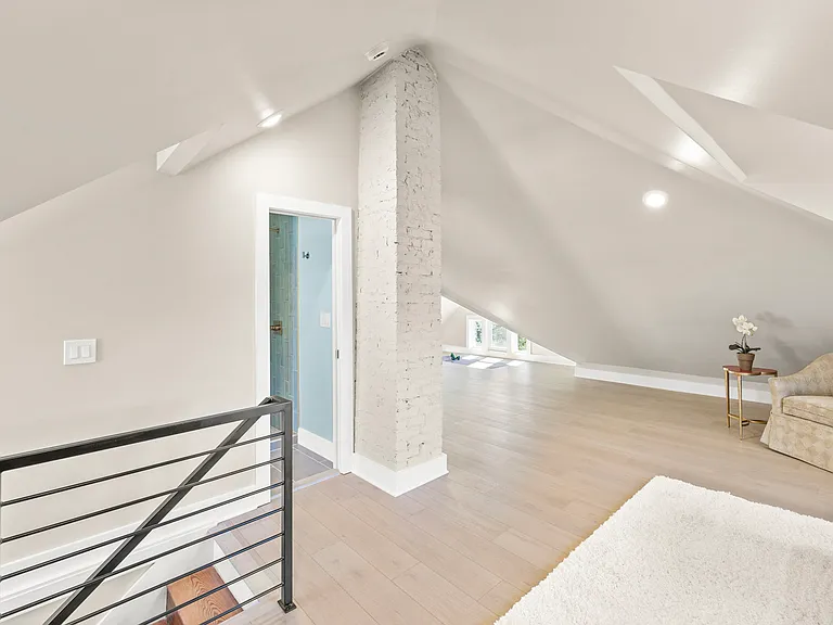 518 N Braddock St — Photo 4