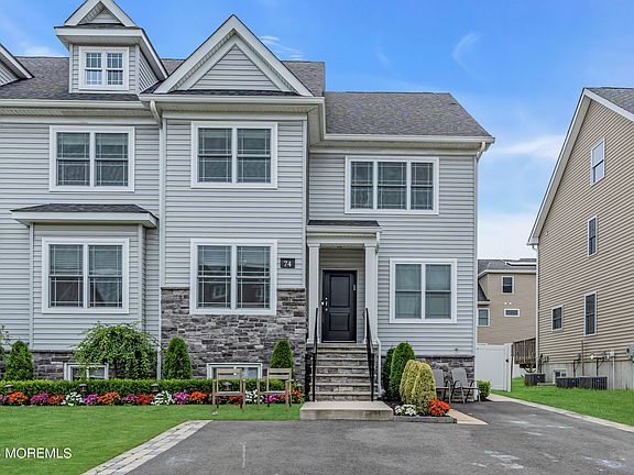 2nd image of 74 Bradhurst Avenue