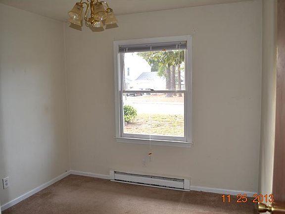 5th image of 218 East St