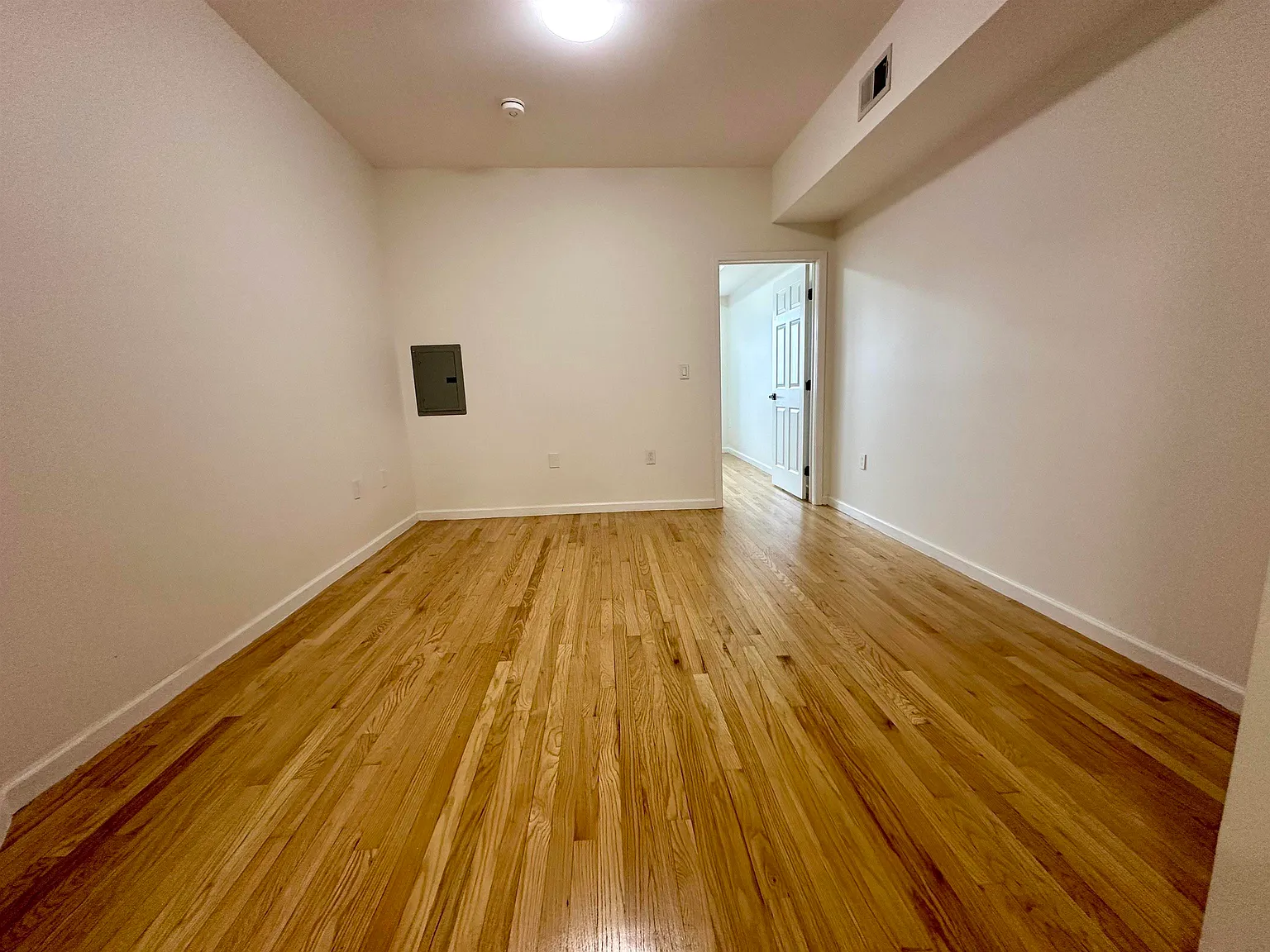 Apartment, JC Heights, NJ, 07307 — Photo 3