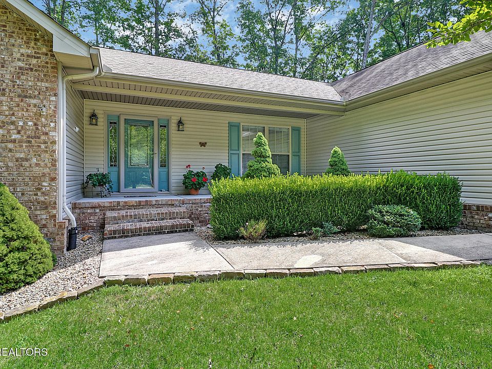 1st image of 115 Glenwood Dr