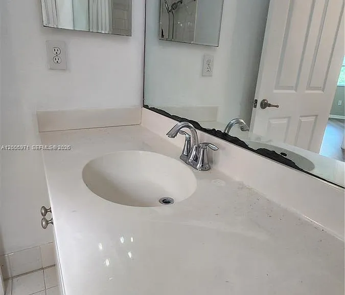 3600 Oaks Clubhouse Dr #206 — Photo 24