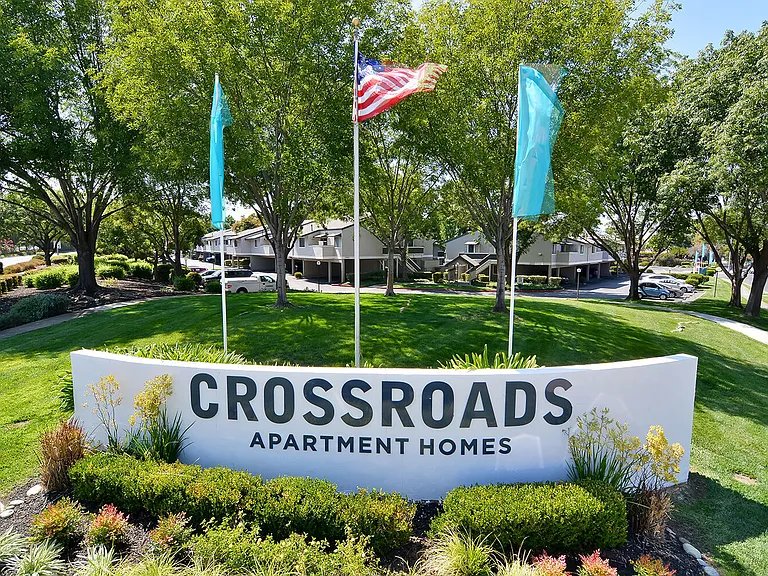 Crossroads — Photo 8