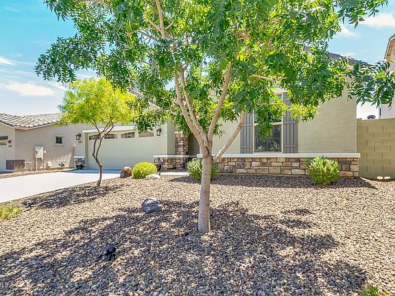 3rd image of 18421 W Sunnyslope Ln