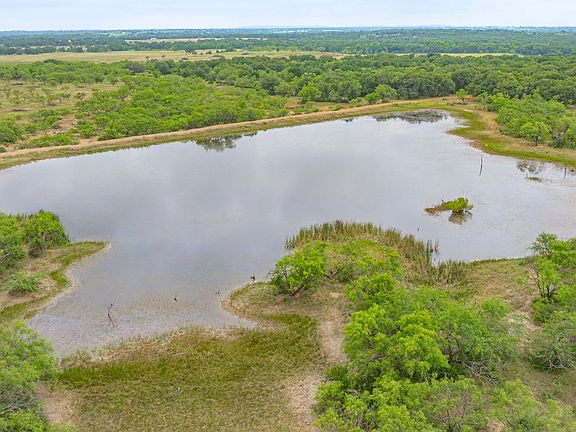 3rd image of 983 County Road 185
