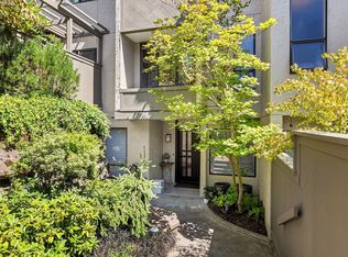 6538 Park Point Way NE, Seattle, WA