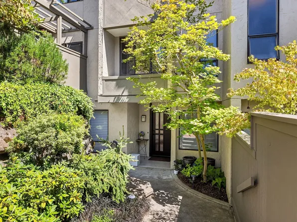 6538 Park Point Way NE, Seattle, WA 98115