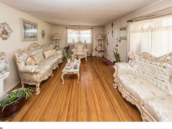 5th image of 8831 E Roosevelt Blvd