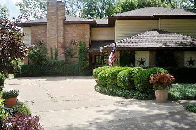 1st image of 606 Glenview Cir