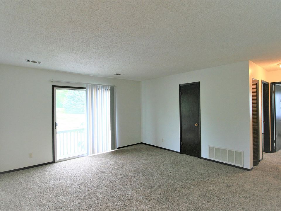 1st image of 905 17th St #12