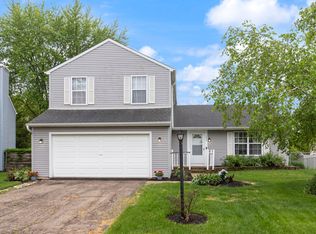 111 Canton Ln, Streamwood, IL