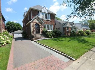 115 Canterbury Gate, Lynbrook, NY 11563