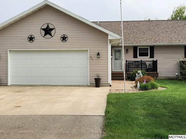 225 Westview Dr S, Rockwell, IA 50469