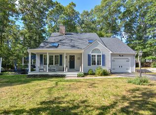 214 Hooppole Rd, Mashpee, MA 02649