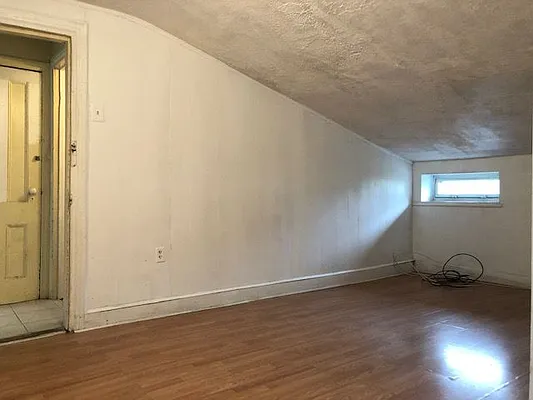 Rented by EXR | media 4