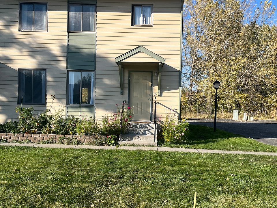 1st image of 25 Chestnut Grove Ave