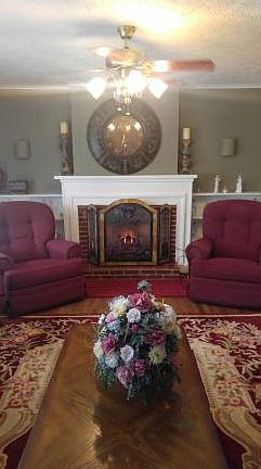 3rd image of 905 Mimosa Dr