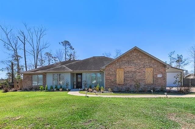 1st image of 1430 Willow Dr #D