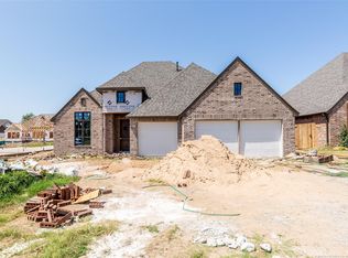 812 N 88th St, Broken Arrow, OK 74014