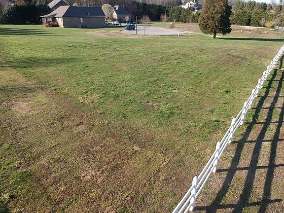 3rd image of 935 Hunters Ridge Dr Lot 51R