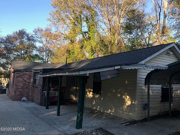 4th image of 3044 Oakdale Ave