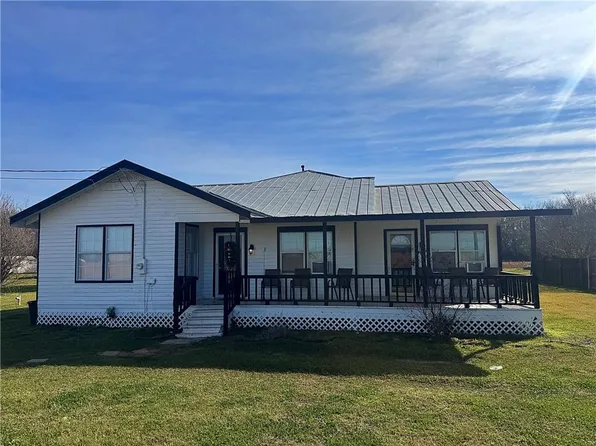 379 Porter Ln, Moreauville, LA 71355