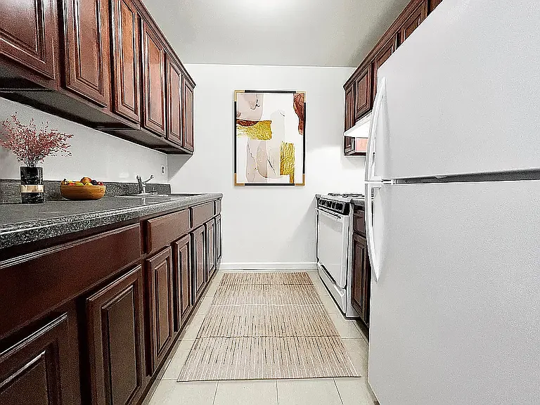 1765 Townsend Ave #7I — Photo 3