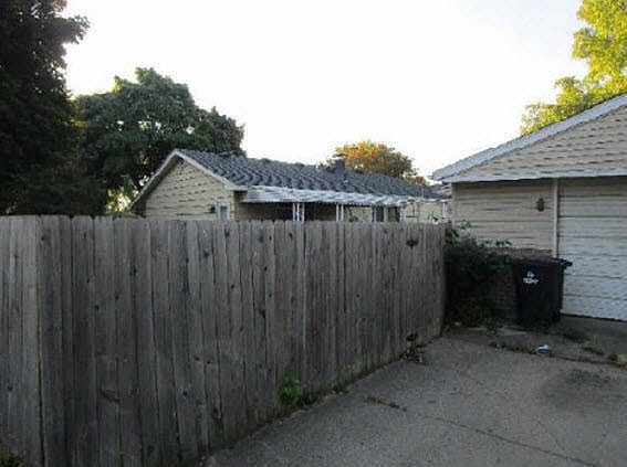 5th image of 1684 Westchester St