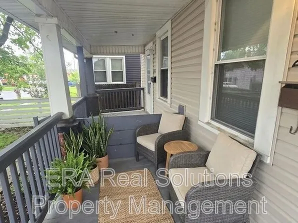 2557 Sullivant Ave, Columbus, OH 43204