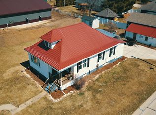 230 Grove St, Livingston, WI 53554
