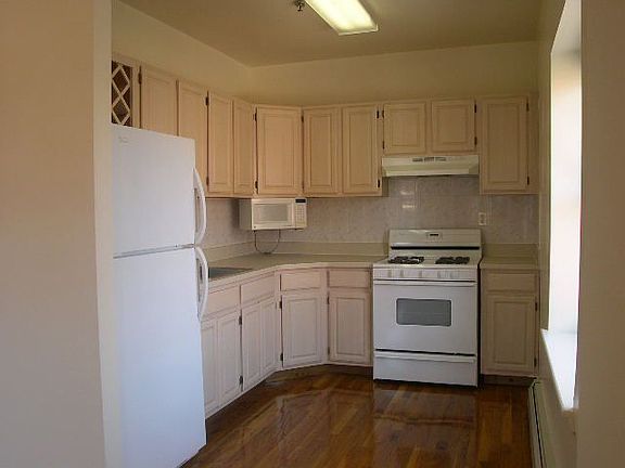 3rd image of 245 W 120th St APT 2A