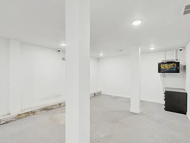 1724 Atlantic Ave — Photo 13