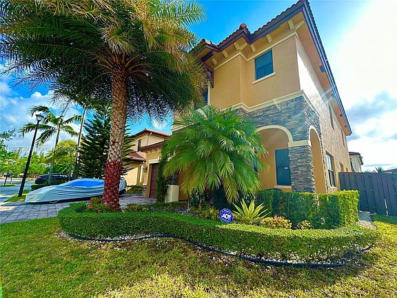 3rd image of 8875 NW 99th Ct