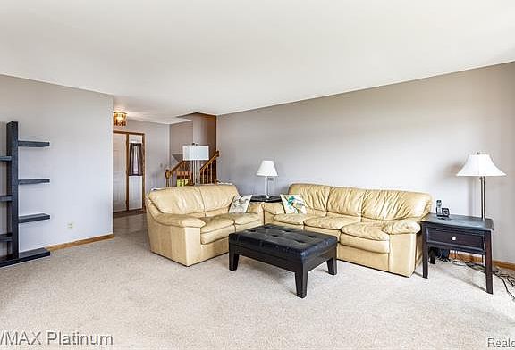5th image of 3500 Briar Hill Ct