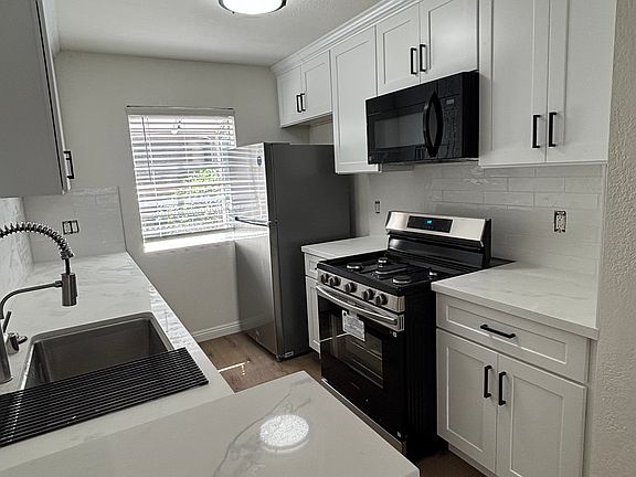 2nd image of 5810 W Olympic Blvd APT 105