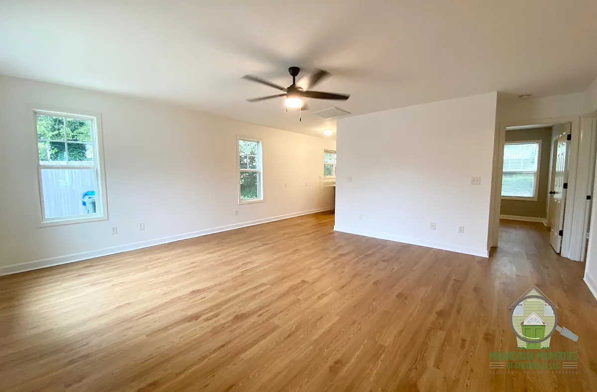 12 McLeod Street - 1 — Photo 4