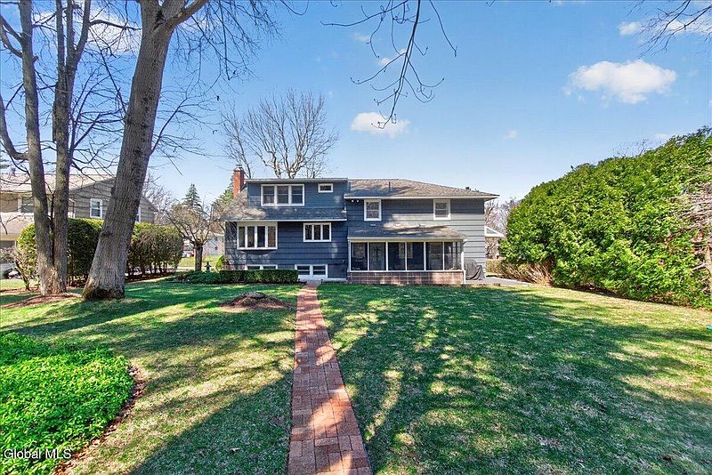 5th image of 1081 Manas Drive