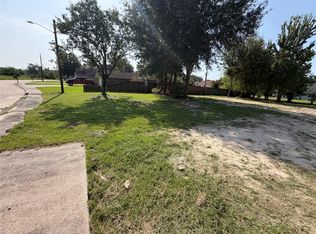 4401 Kitty Chapin Ave, Orange, TX 77632