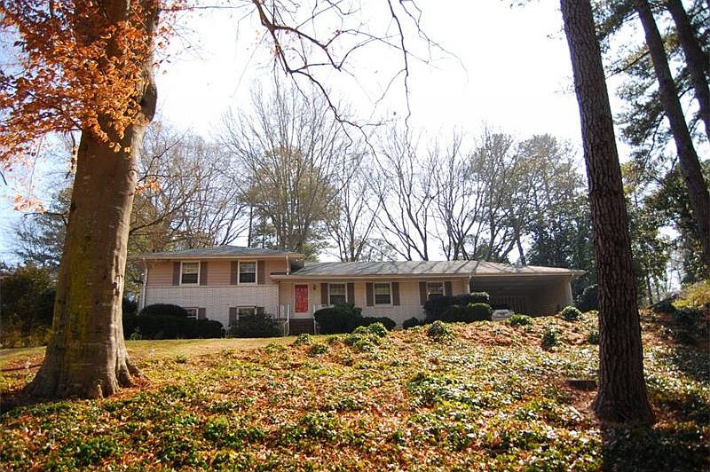 1st image of 2740 Janellen Dr NE