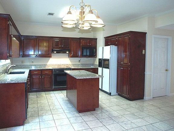 5th image of 216 Woodland Hills Dr