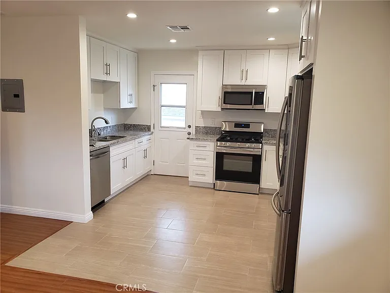 2515 1/2 Foothill Blvd — Photo 1