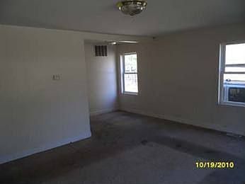 2nd image of 3044 Clay St