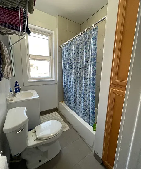 1441 W Berteau Ave #3R — Photo 18