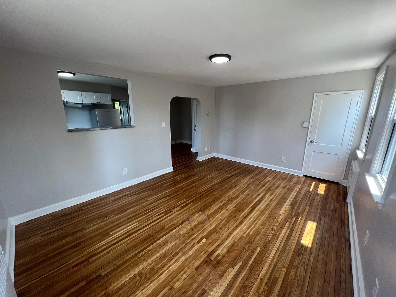 2 bed, 750 sqft, $1,345 — Photo 4