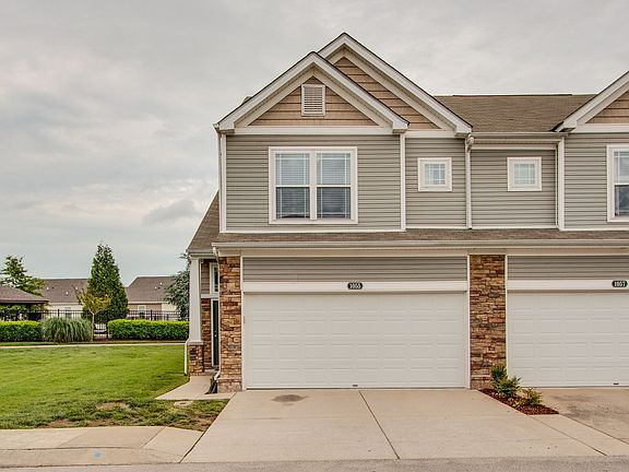 2nd image of 1055 Somerset Springs Dr