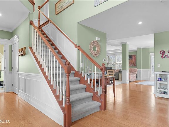 4th image of 25703 Blakely Ct