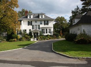 1481 Roosevelt Ave, Pelham, NY 10803