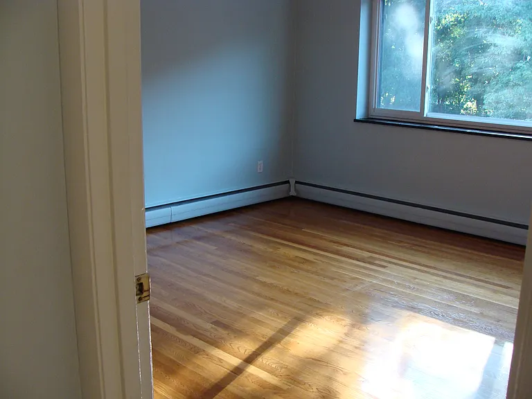 205 Kent St #18 — Photo 6