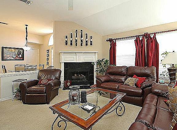 5th image of 2749 Hillview Dr