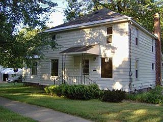 1st image of 233 Park Dr